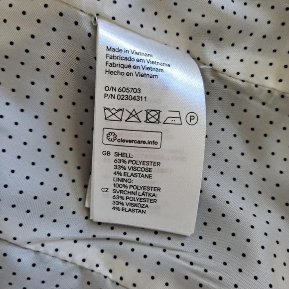 H&M Women's Black Classic One Button Cropped Blazer Jacket sz6 - Picture 7 of 7